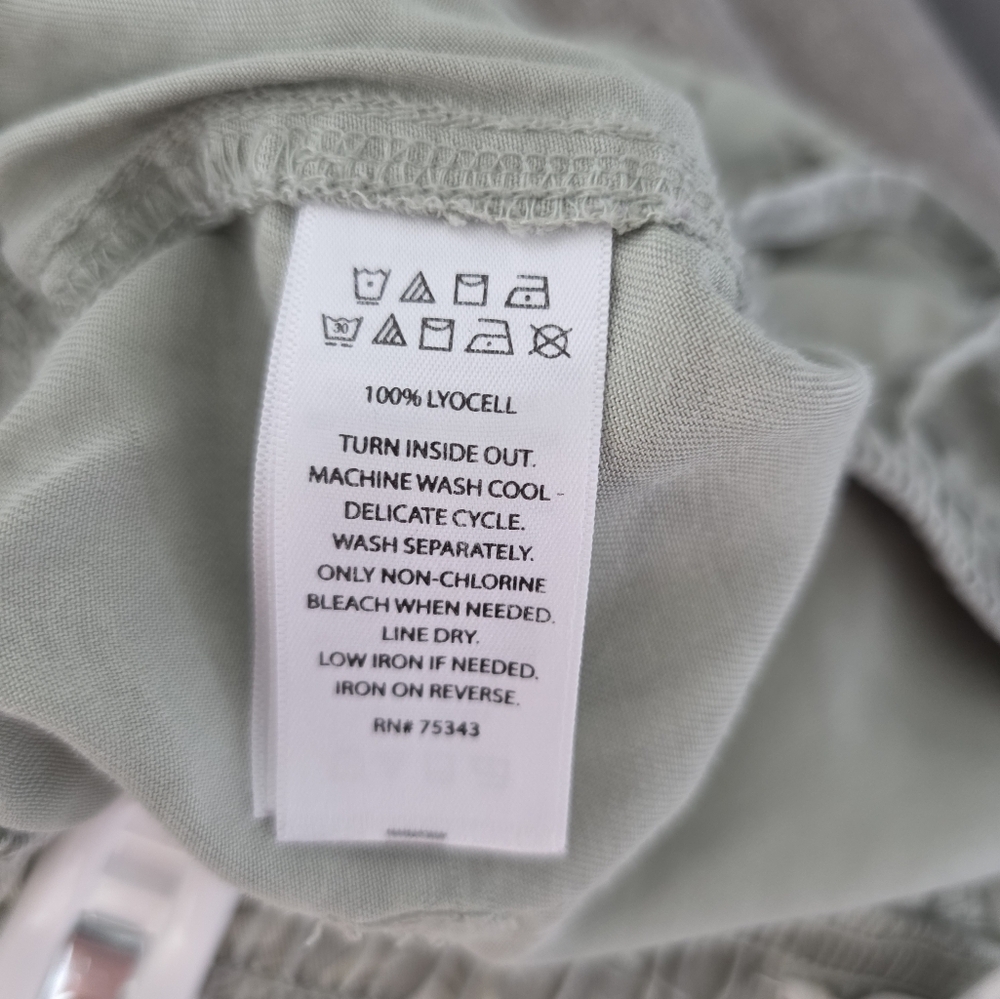 C&C California Womens Lyocell Tropical Boho Sage Green Tropical Shorts Sz Small - Picture 5 of 5
